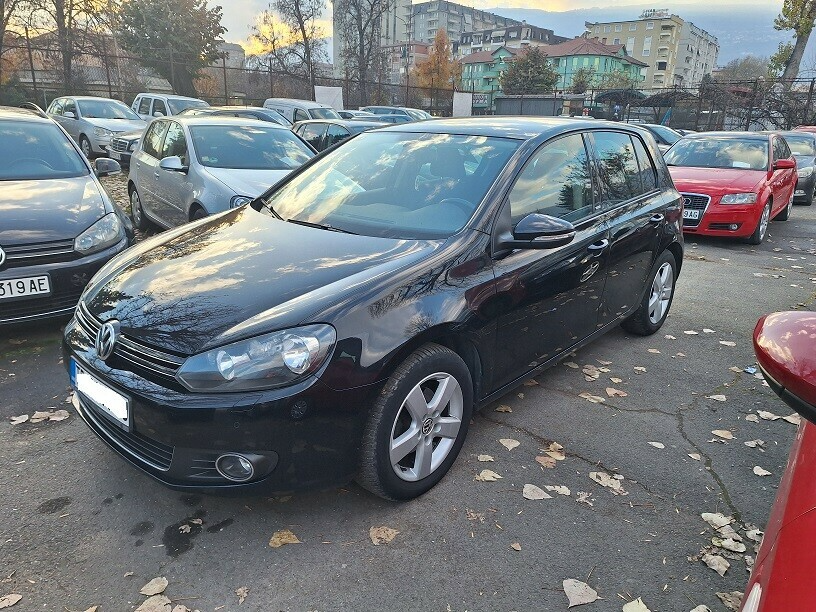 Volkswagen Golf   - 2012