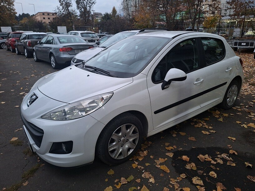 Peugeot 207   - 2009