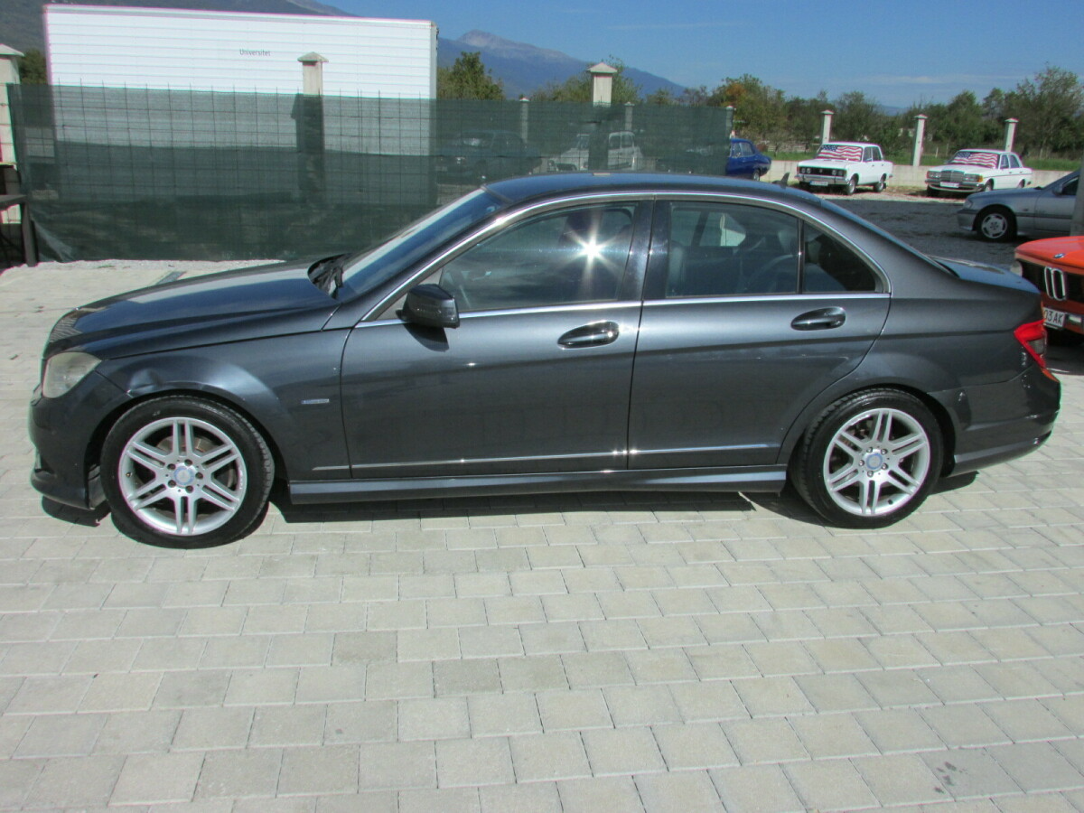 Mercedes-Benz C-Class   - 2010