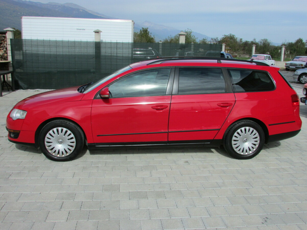 Volkswagen Passat   - 2010