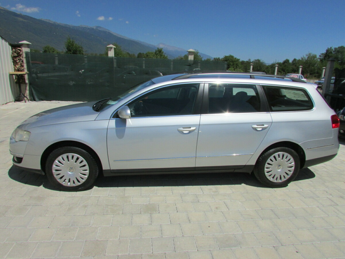 Volkswagen Passat   - 2008