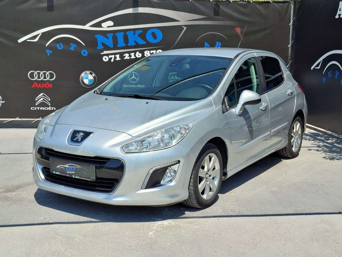 Peugeot 308   - 2011