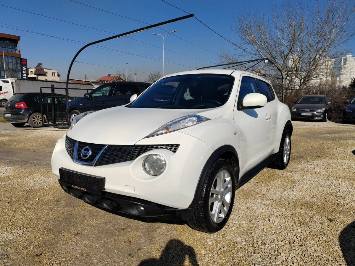 Nissan Juke   - 2011