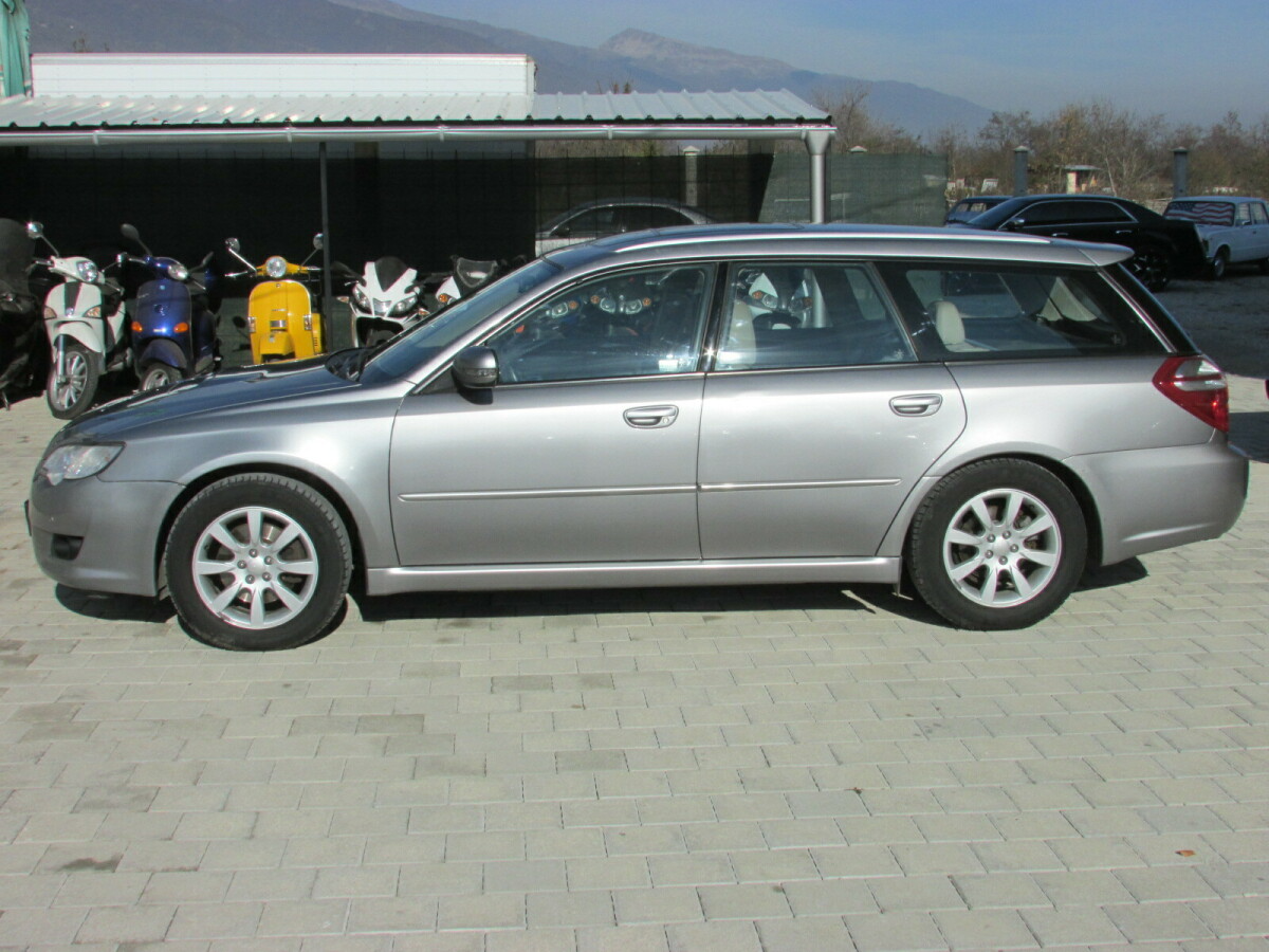 Subaru Legacy   - 2008