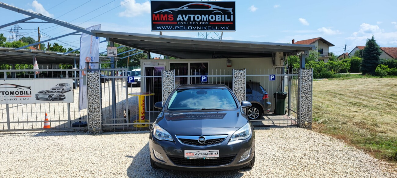 Opel Astra   - 2009