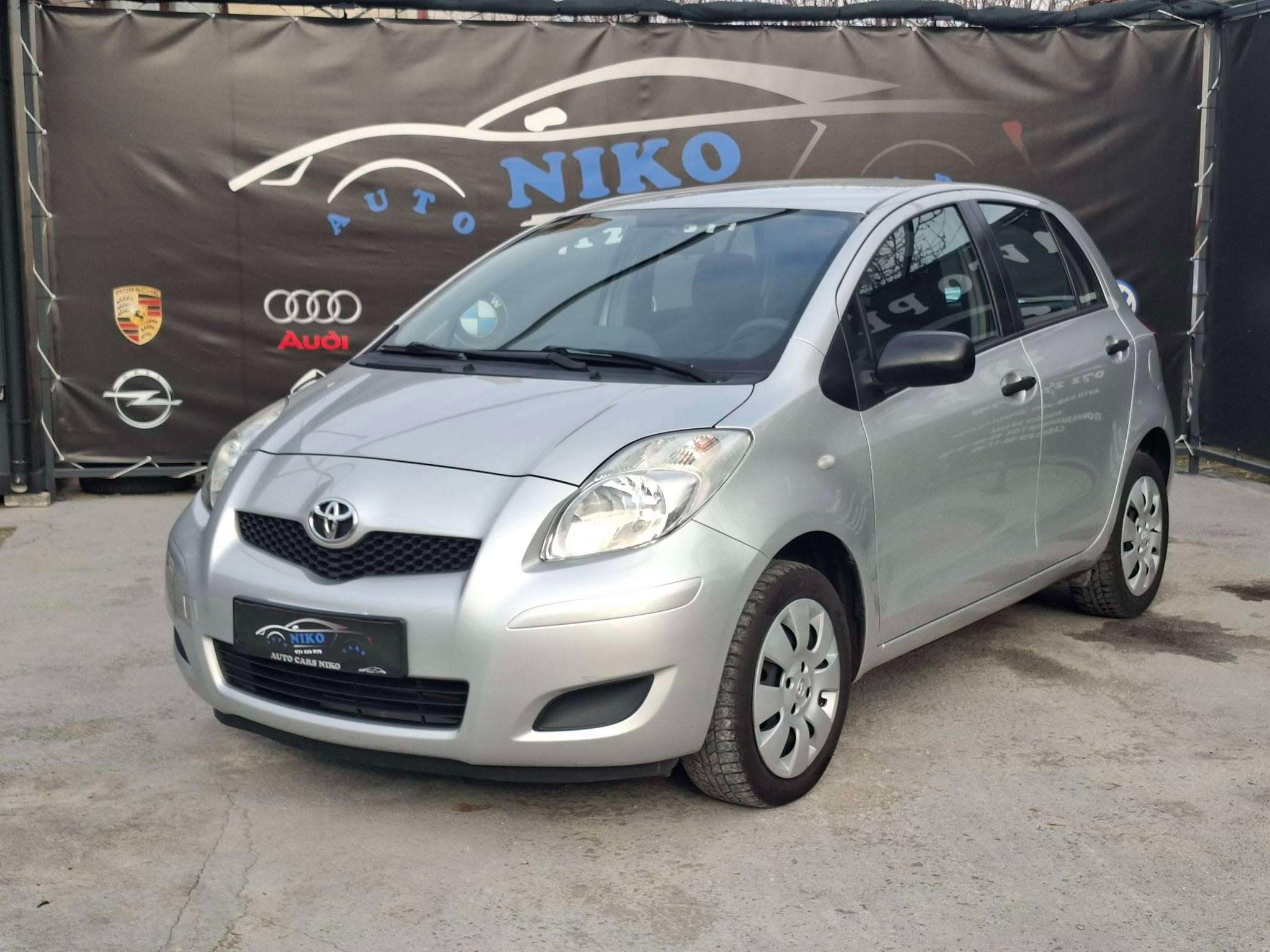 Toyota Yaris   - 2009