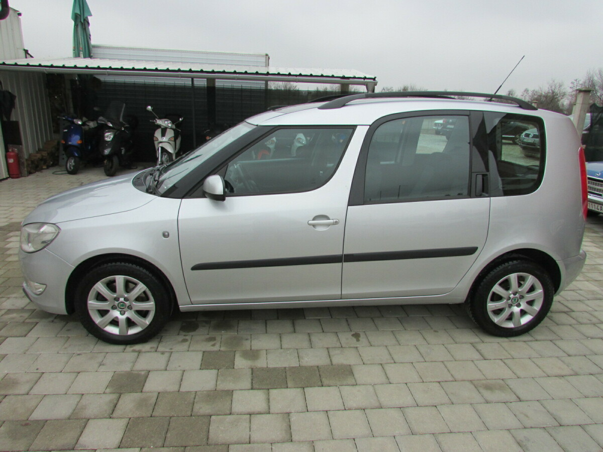 Skoda Roomster   - 2012