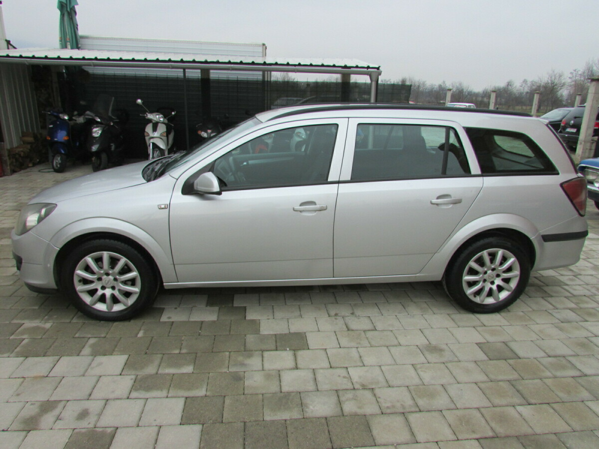 Opel Astra   - 2005