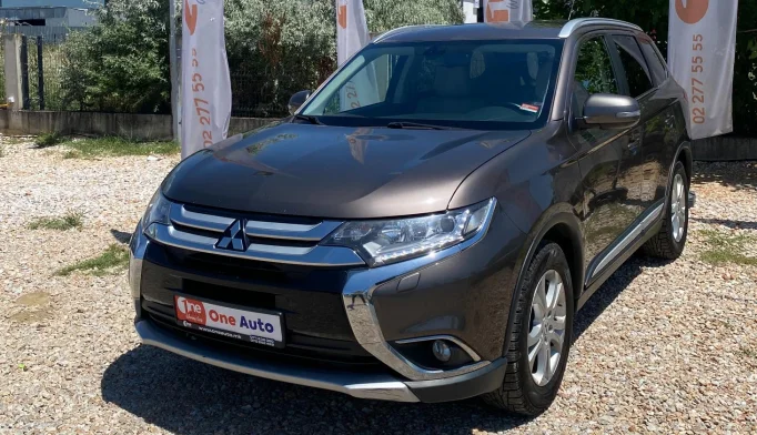 Mitsubishi Outlander  - 2015