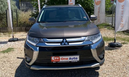 Mitsubishi Outlander  - 2015