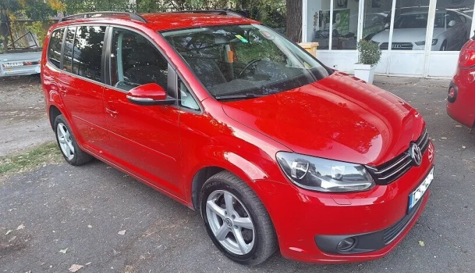 Volkswagen Touran  - 2011