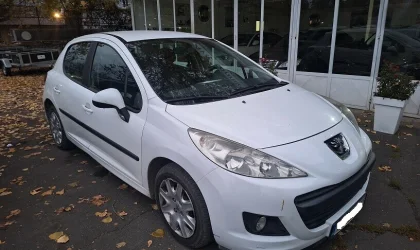 Peugeot 207  - 2009