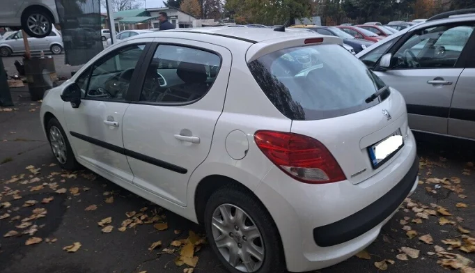 Peugeot 207  - 2009