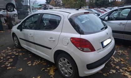 Peugeot 207  - 2009