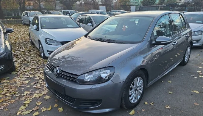 Volkswagen Golf  - 2010