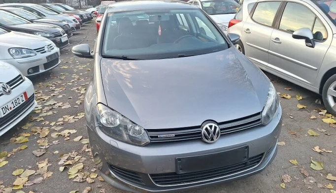 Volkswagen Golf  - 2010