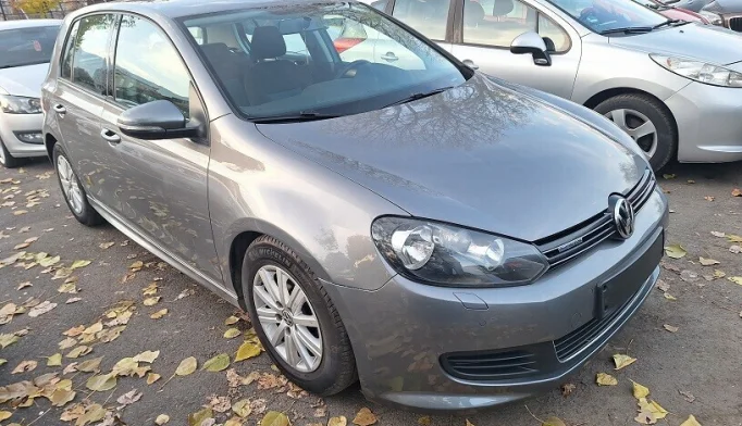 Volkswagen Golf  - 2010