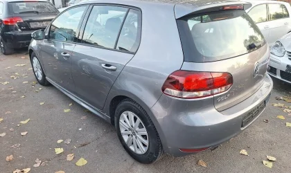 Volkswagen Golf  - 2010