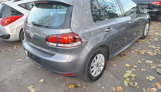 Volkswagen Golf  - 2010