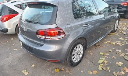 Volkswagen Golf  - 2010