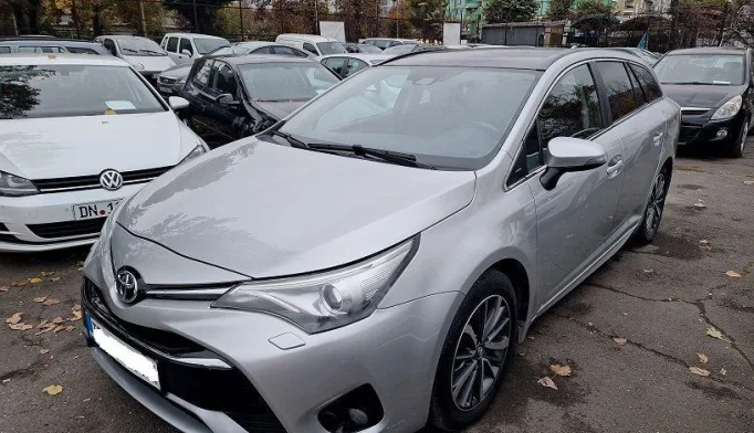 Toyota Avensis   - 2016