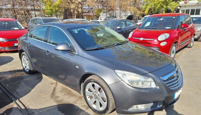 Opel Insignia  - 2010