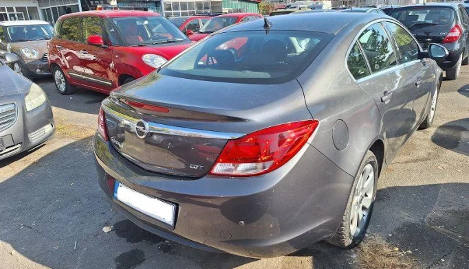 Opel Insignia  - 2010