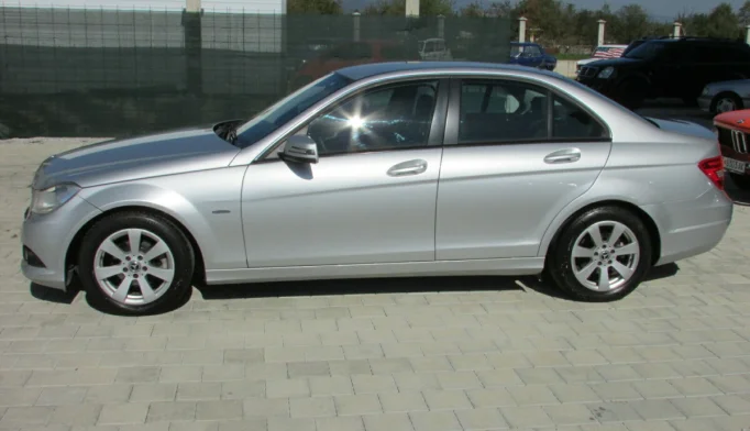 Mercedes-Benz C-Class   - 2011