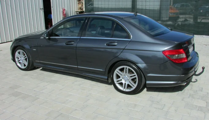 Mercedes-Benz C-Class  - 2010