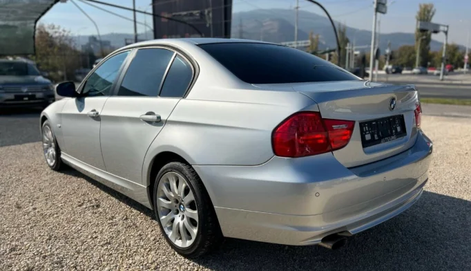 BMW 3 Series  - 2010