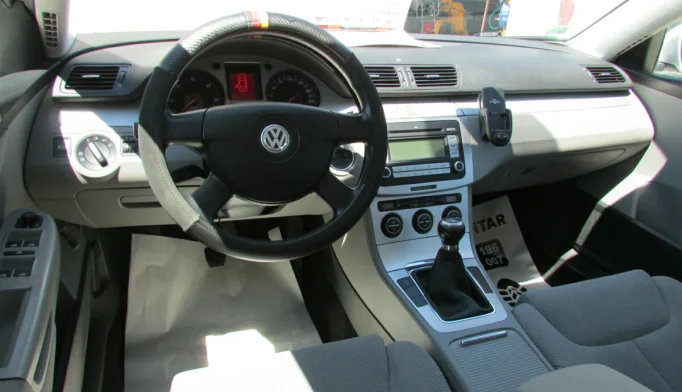 Volkswagen Passat  - 2008