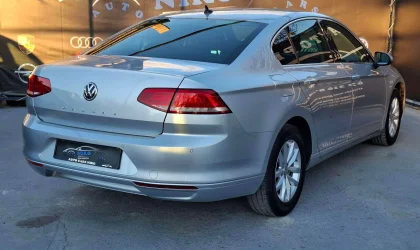 Volkswagen Passat  - 2015