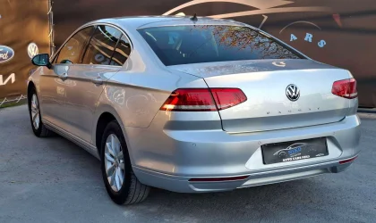 Volkswagen Passat  - 2015