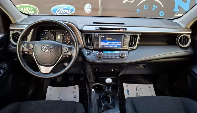 Toyota RAV4  - 2016