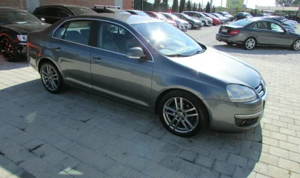 Volkswagen Jetta  - 2007