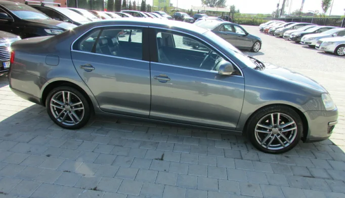 Volkswagen Jetta  - 2007