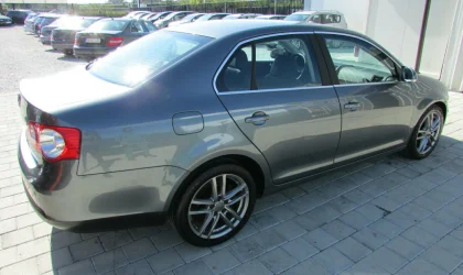 Volkswagen Jetta  - 2007