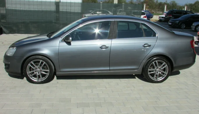 Volkswagen Jetta  - 2007