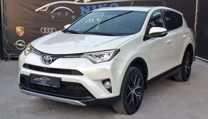 Toyota RAV4   - 2016