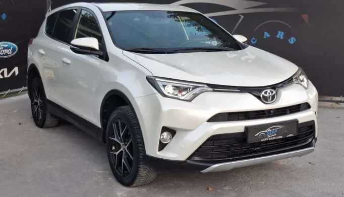 Toyota RAV4  - 2016