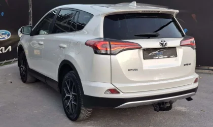 Toyota RAV4  - 2016