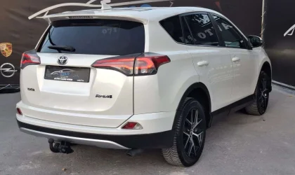 Toyota RAV4  - 2016