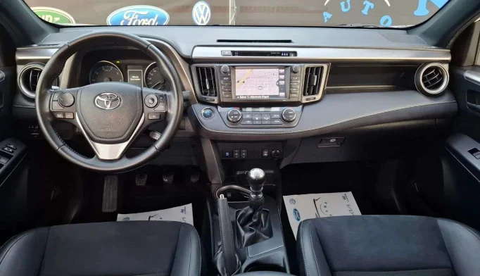 Toyota RAV4  - 2016