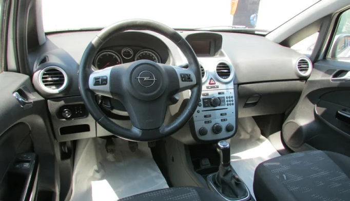 Opel Corsa  - 2012