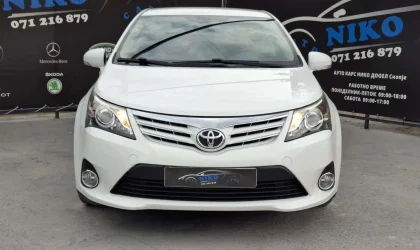 Toyota Avensis  - 2012