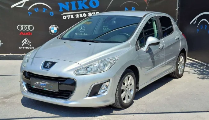 Peugeot 308  - 2011