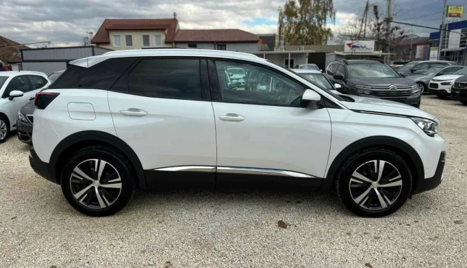 Peugeot 3008  - 2017