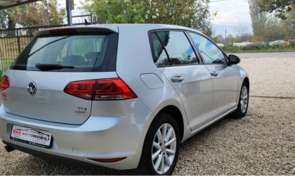 Volkswagen Golf  - 2013