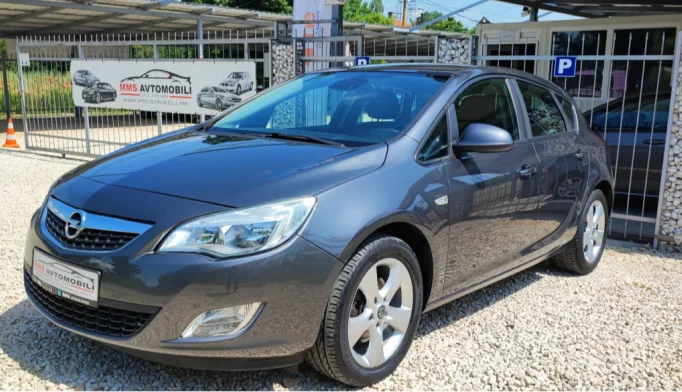 Opel Astra  - 2009