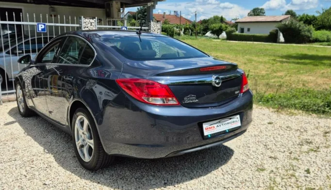 Opel Insignia  - 2008